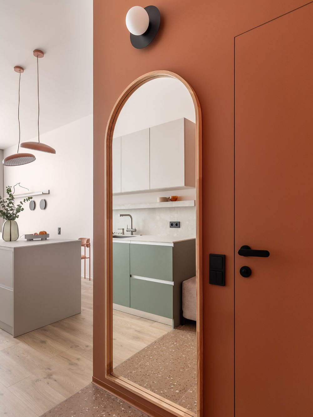 Підвісний стельовий світильник Mid Shaded