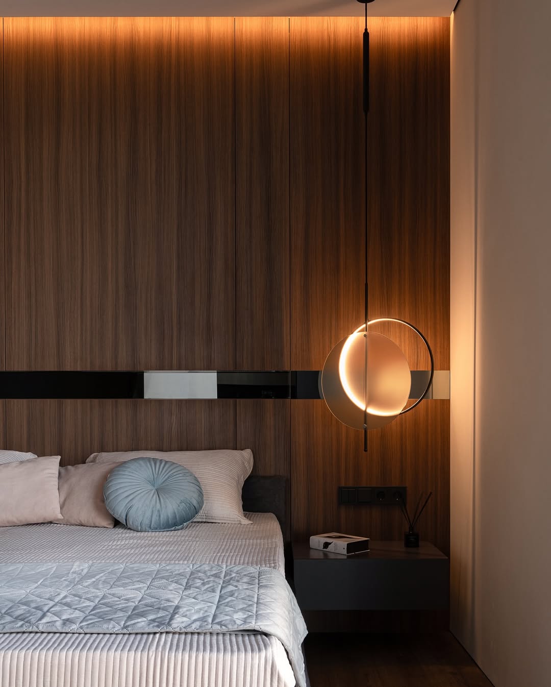 Підвісний стельовий світильник Mid glass L